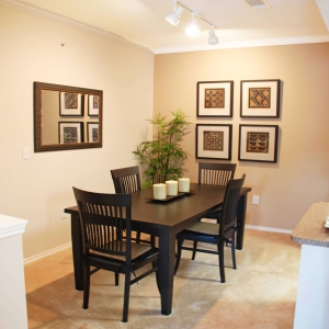 dining area at villas of spring creek